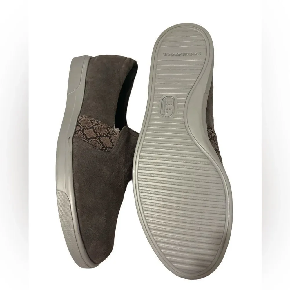 ✔️Munro Shoes Randie Suede Slip-On Sneaker Ash Gray - Women
9.5 - Picture 2 of 5
